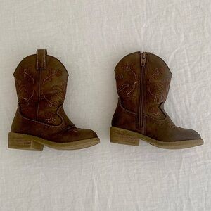 Size 6 Cat & Jack Brown Kids Kids Cowboy Boots w/ Stitched Flower Design